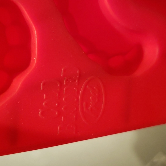 3/$30 Vampire teeth mold - Picture 3 of 3